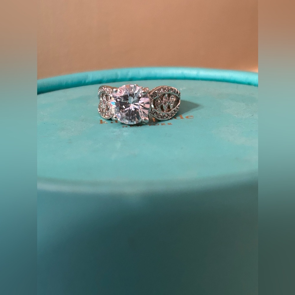 Ladies cubic zirconia Diamond ring